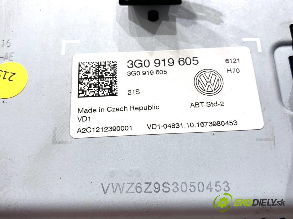 VW GOLF VII liftback 2016 92 kW 1.4 TSI 1395 Displej 3G0919605 (Přístrojová deska)