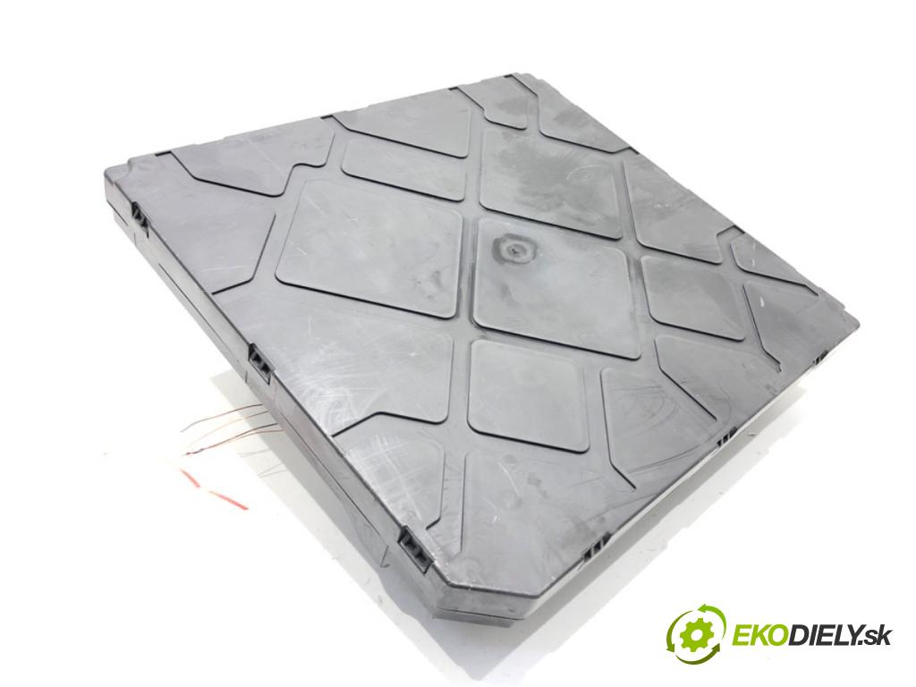 VW GOLF VII liftback 2016 92 kW 1.4 TSI 1395 Modul BCM 5Q0937084CL (Riadiaca jednotka ostatné)