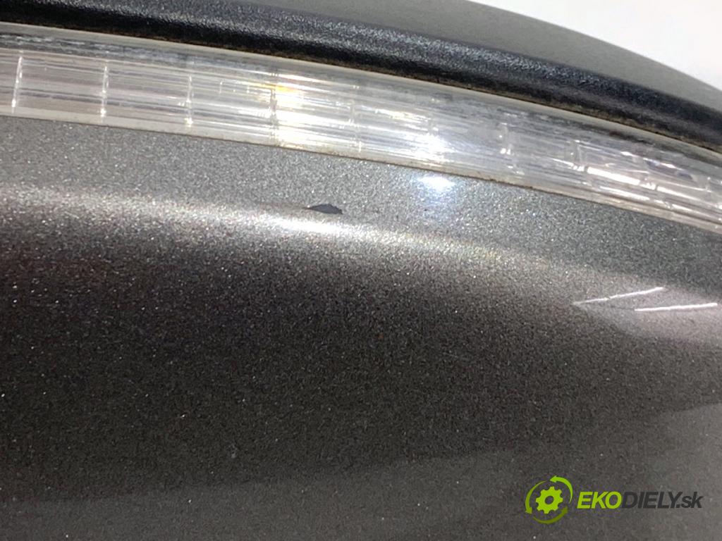 VW GOLF VII liftback 2016 92 kW 1.4 TSI 1395 zpětné zrcátko pravý LA7N