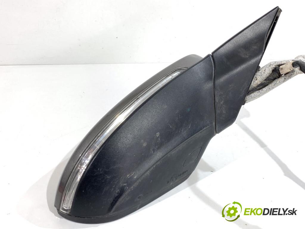 VW GOLF VII liftback 2016 92 kW 1.4 TSI 1395 zpětné zrcátko pravý LA7N