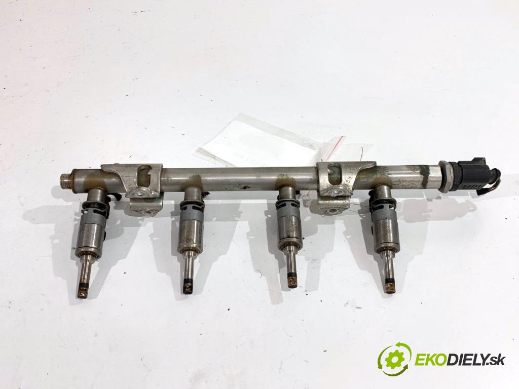 VW GOLF VII liftback 2016 92 kW 1.4 TSI 1395 lišta vstřikovací 04E133320D (Vstřikovací lišta)