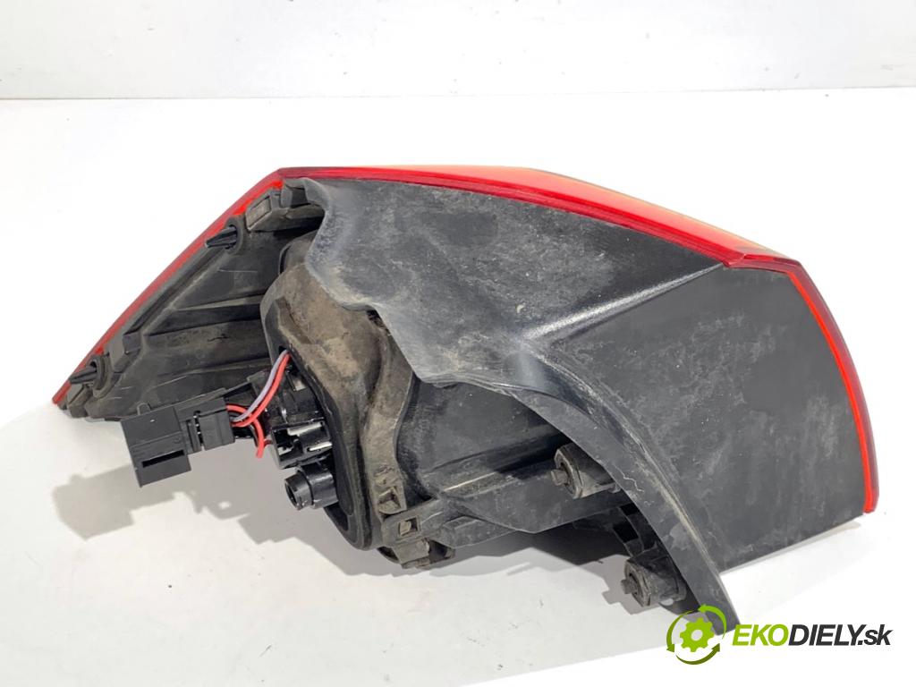 VW GOLF VII liftback 2016 92 kW 1.4 TSI 1395 světlo pravý zadní část 5G0945096M