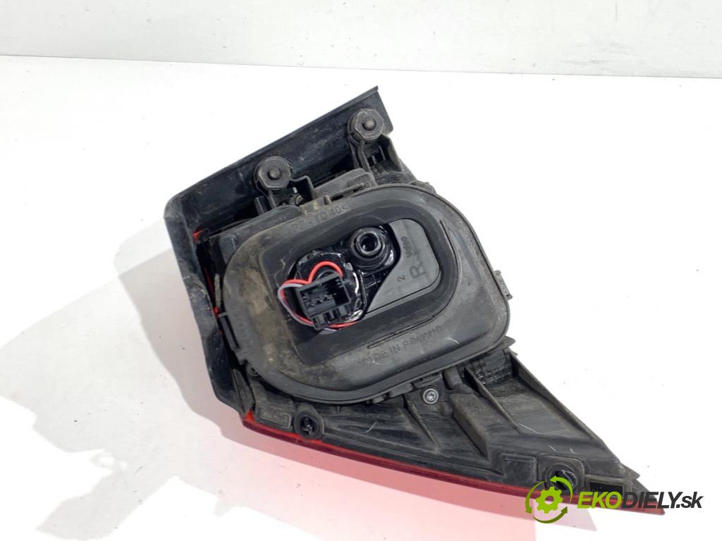 VW GOLF VII liftback 2016 92 kW 1.4 TSI 1395 světlo pravý zadní část 5G0945096M