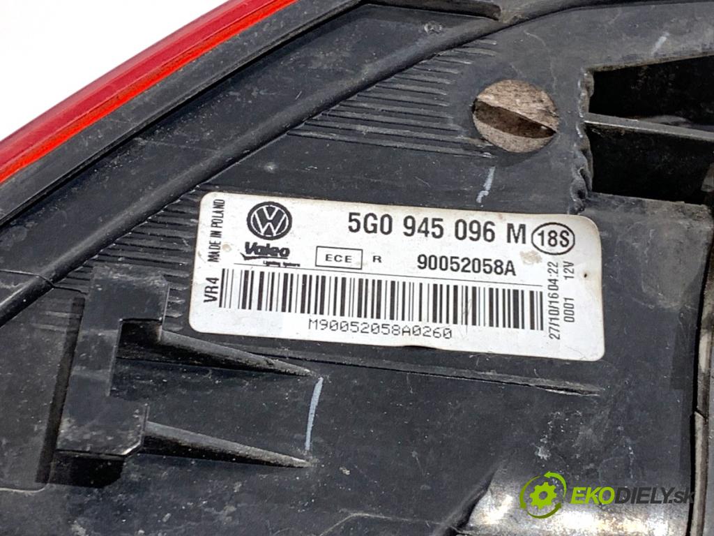 VW GOLF VII liftback 2016 92 kW 1.4 TSI 1395 světlo pravý zadní část 5G0945096M