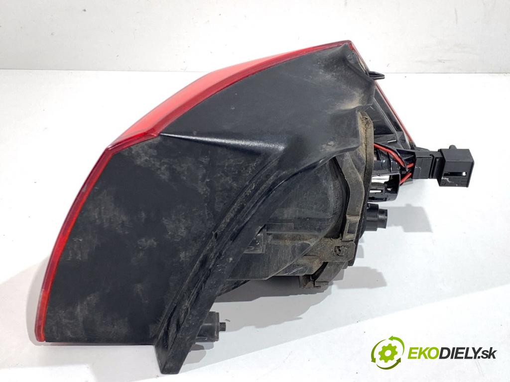 VW GOLF VII liftback 2016 92 kW 1.4 TSI 1395 Svetlo ľavy zad 5G0945095M