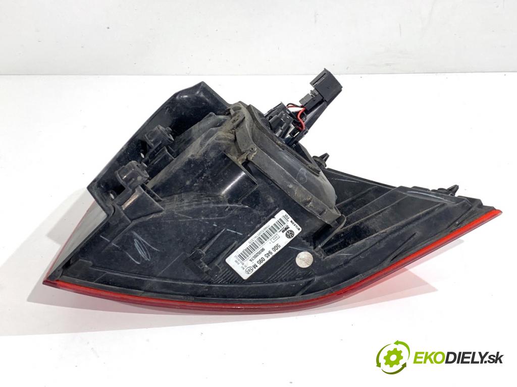 VW GOLF VII liftback 2016 92 kW 1.4 TSI 1395 Svetlo ľavy zad 5G0945095M