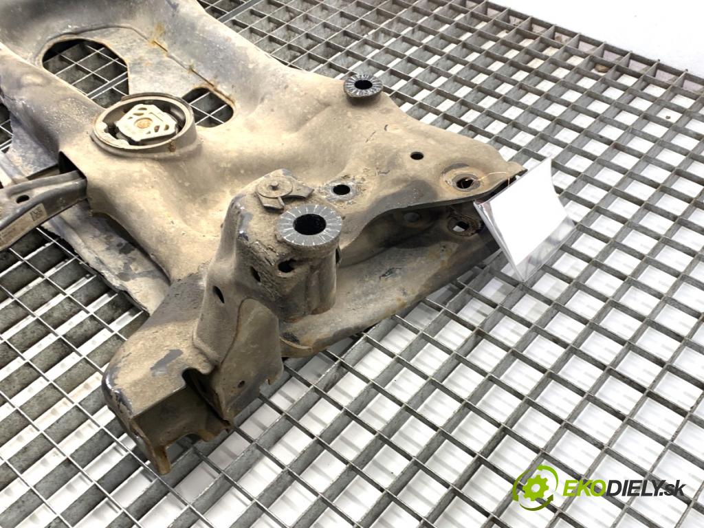 VW GOLF VII liftback 2016 92 kW 1.4 TSI 1395 výztuha pod motor 3Q0199315D (Přední výztuha)