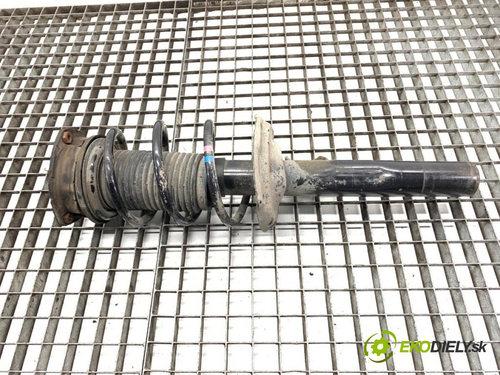 VW GOLF VII liftback 2016 92 kW 1.4 TSI 1395 tlumič levý přední část ZE 