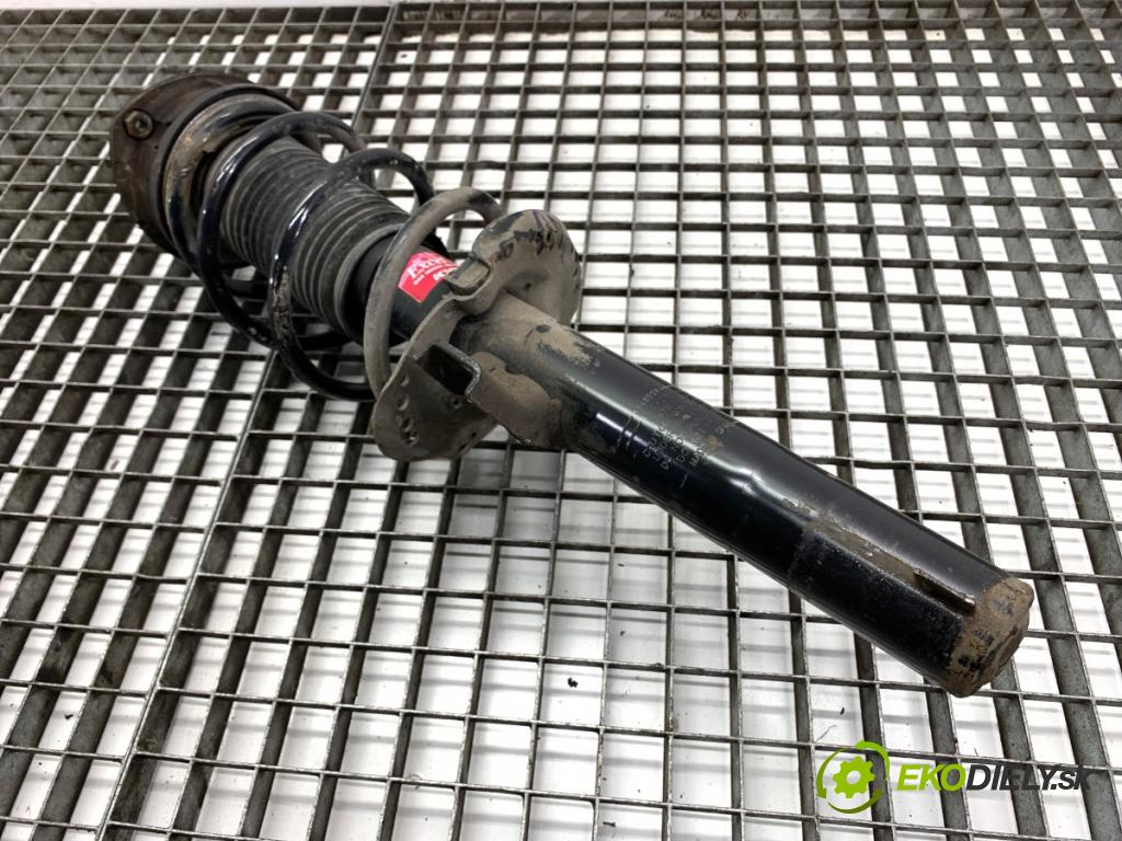 VW GOLF VII liftback 2016 92 kW 1.4 TSI 1395 tlumič levý přední část ZE