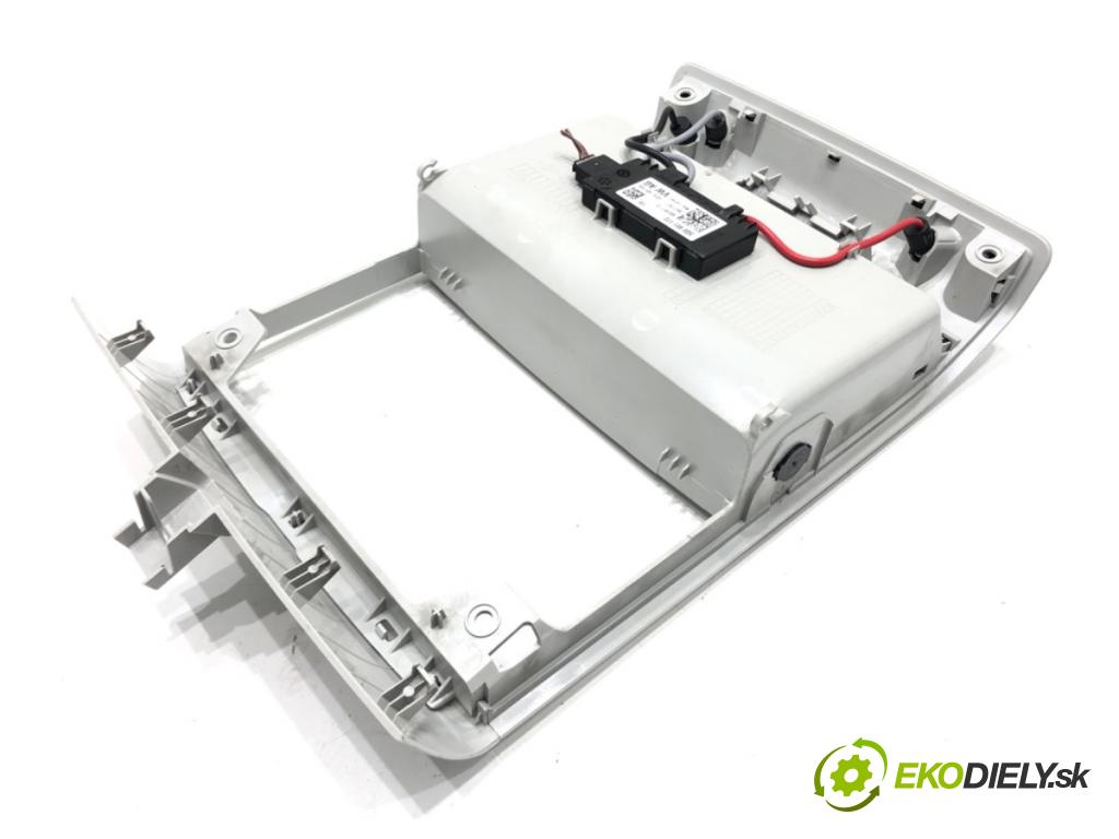 VW GOLF VII liftback 2016 92 kW 1.4 TSI 1395 přihrádka kastlík na skla 5G0868837