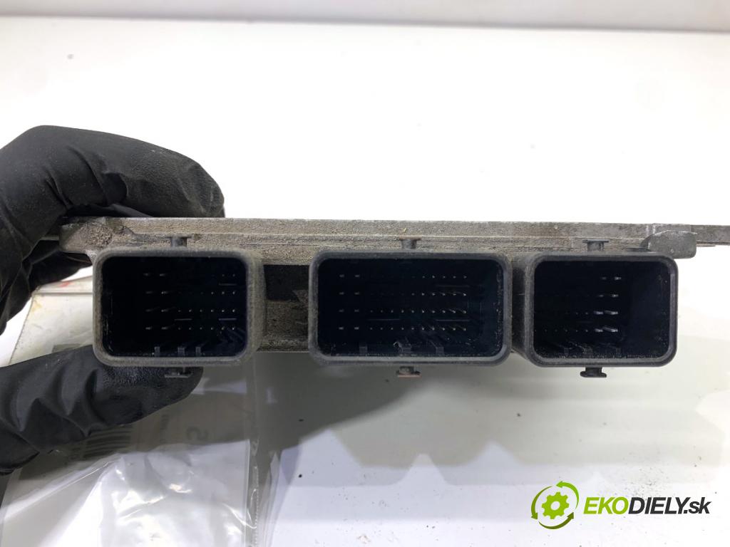 NISSAN JUKE F15 SUV 2017 86 kW 1.6 1598 riadiaca jednotka Motor NEC999-056 (Riadiaca jednotka)