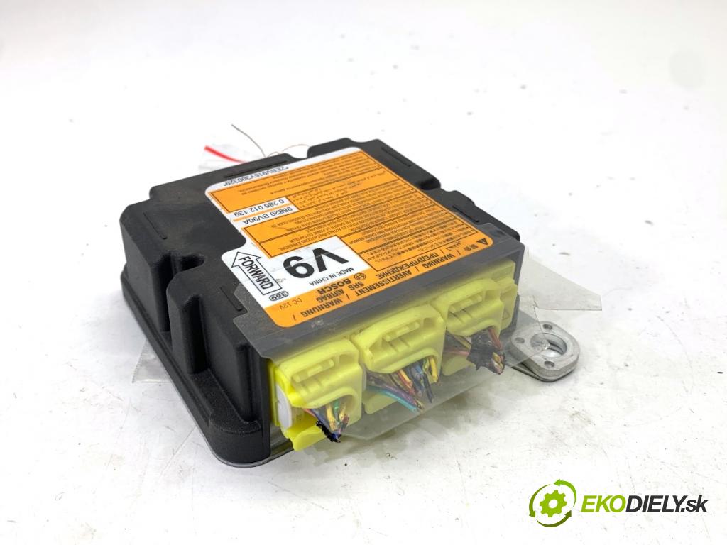 NISSAN JUKE F15 SUV 2017 86 kW 1.6 1598 senzor airbag 98820-BV90A (Snímač)