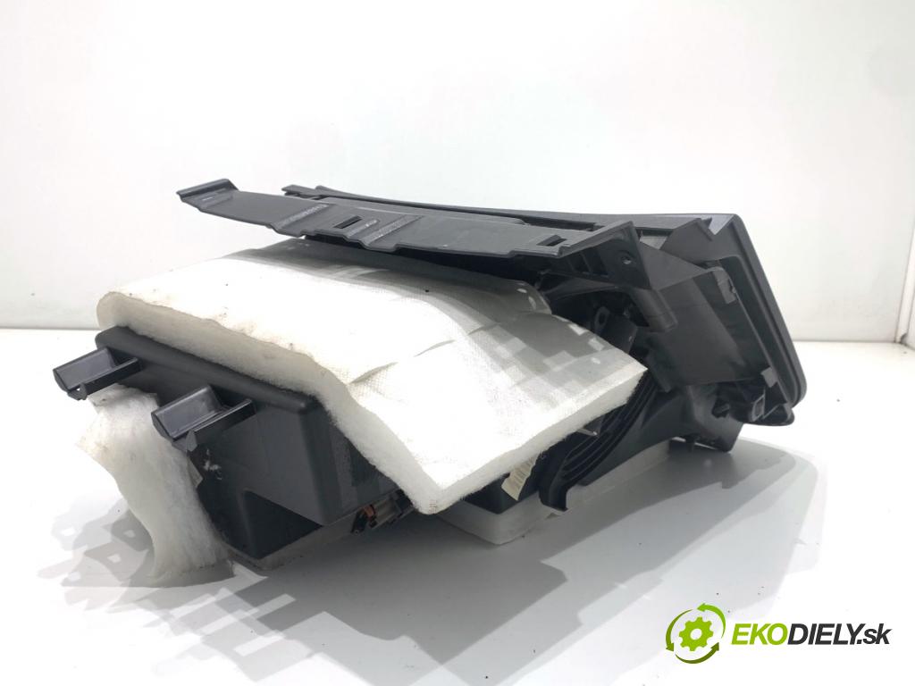 NISSAN JUKE F15 SUV 2017 86 kW 1.6 1598 přihrádka kastlík spolujezdce  (Přihrádka (kastlík))