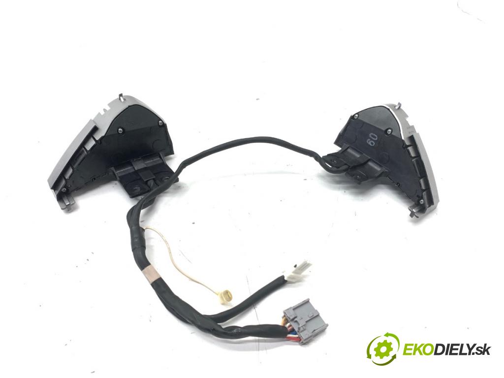 NISSAN JUKE F15 SUV 2017 86 kW 1.6 1598 SPÍNAČE: volantu