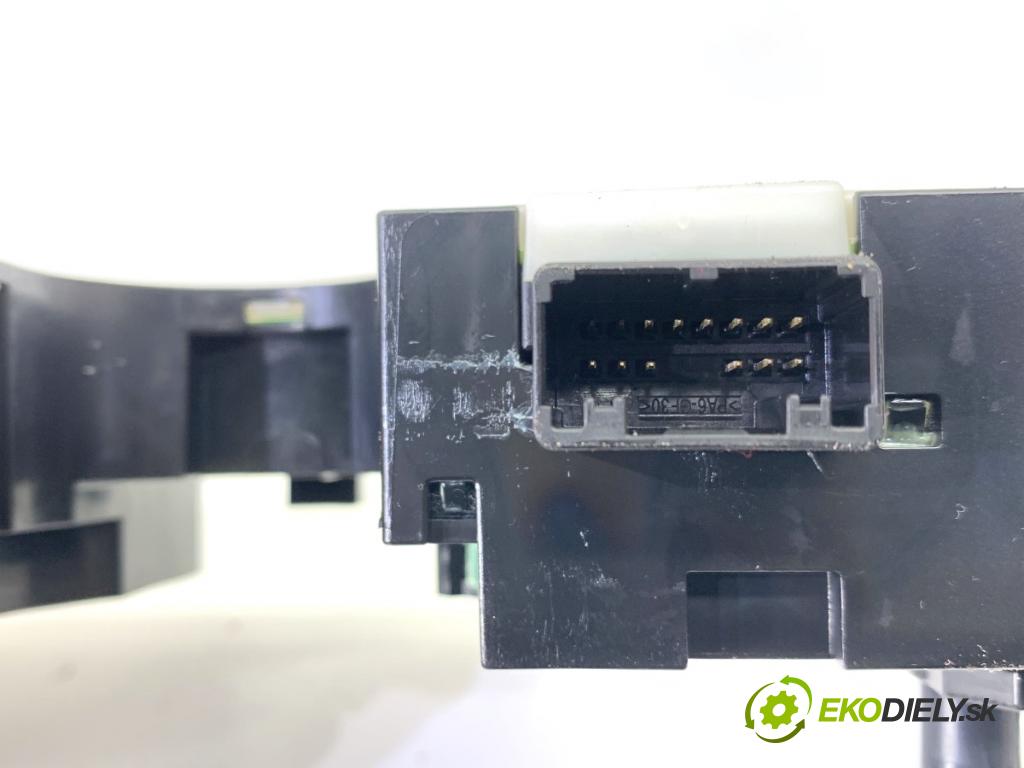 NISSAN JUKE F15 SUV 2017 86 kW 1.6 1598 Prepínač kombinovaný  (Prepínacie páčky pod volantom)