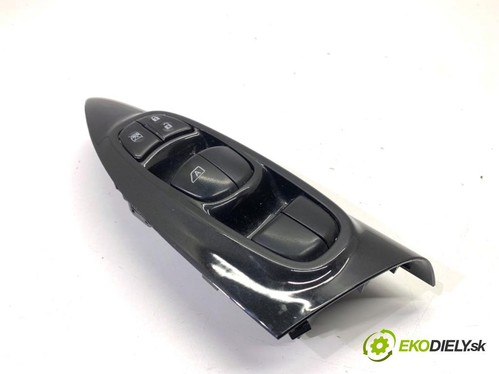 NISSAN JUKE F15 SUV 2017 86 kW 1.6 1598 Prepínač okien 25401-1KA5E (Prepínacie páčky pod volantom)