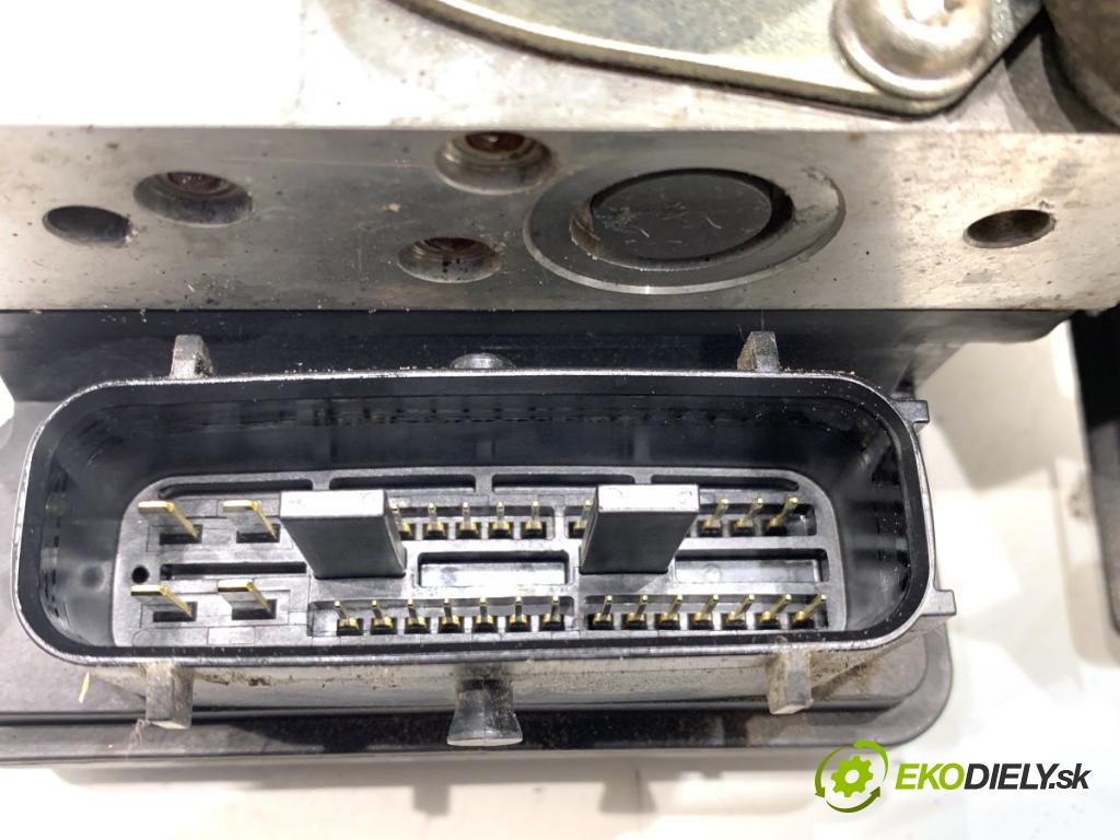 NISSAN JUKE F15 SUV 2017 86 kW 1.6 1598 Pumpa ABS TD8405 (Pumpa ABS)