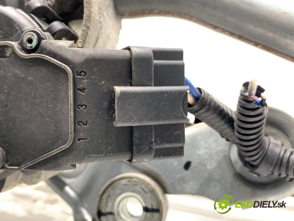 NISSAN JUKE F15 SUV 2017 86 kW 1.6 1598 mechanismus stěračů přední část 288001KA0C (Motorek stěračů přední)