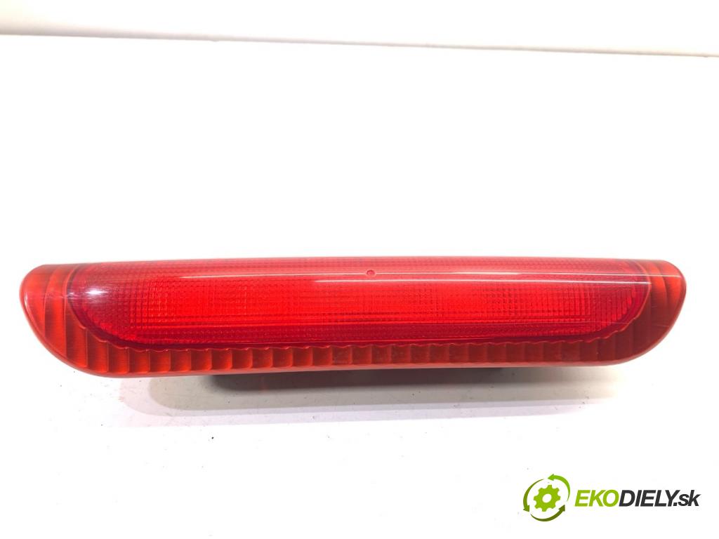 NISSAN JUKE F15 SUV 2017 86 kW 1.6 1598 světlo brzdových světel 26590BV80A