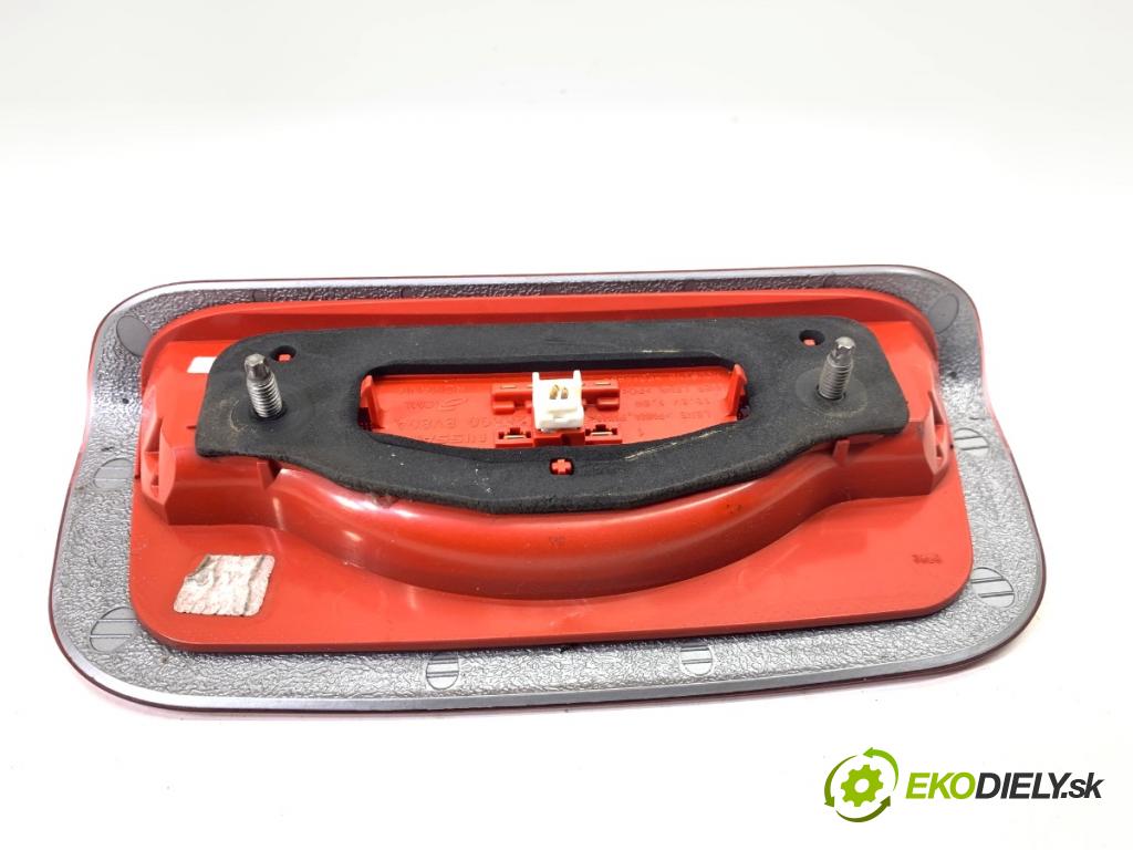 NISSAN JUKE F15 SUV 2017 86 kW 1.6 1598 světlo brzdových světel 26590BV80A