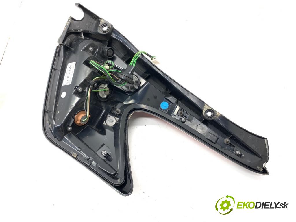 NISSAN JUKE F15 SUV 2017 86 kW 1.6 1598 světlo levý zadní část 26555BV80B