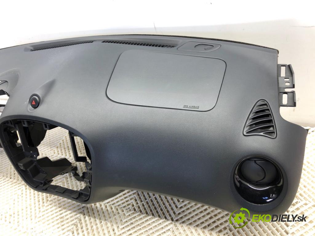 NISSAN JUKE F15 SUV 2017 86 kW 1.6 1598 Palubná doska VANKÚŠ: spolujazdca 682001KP0A