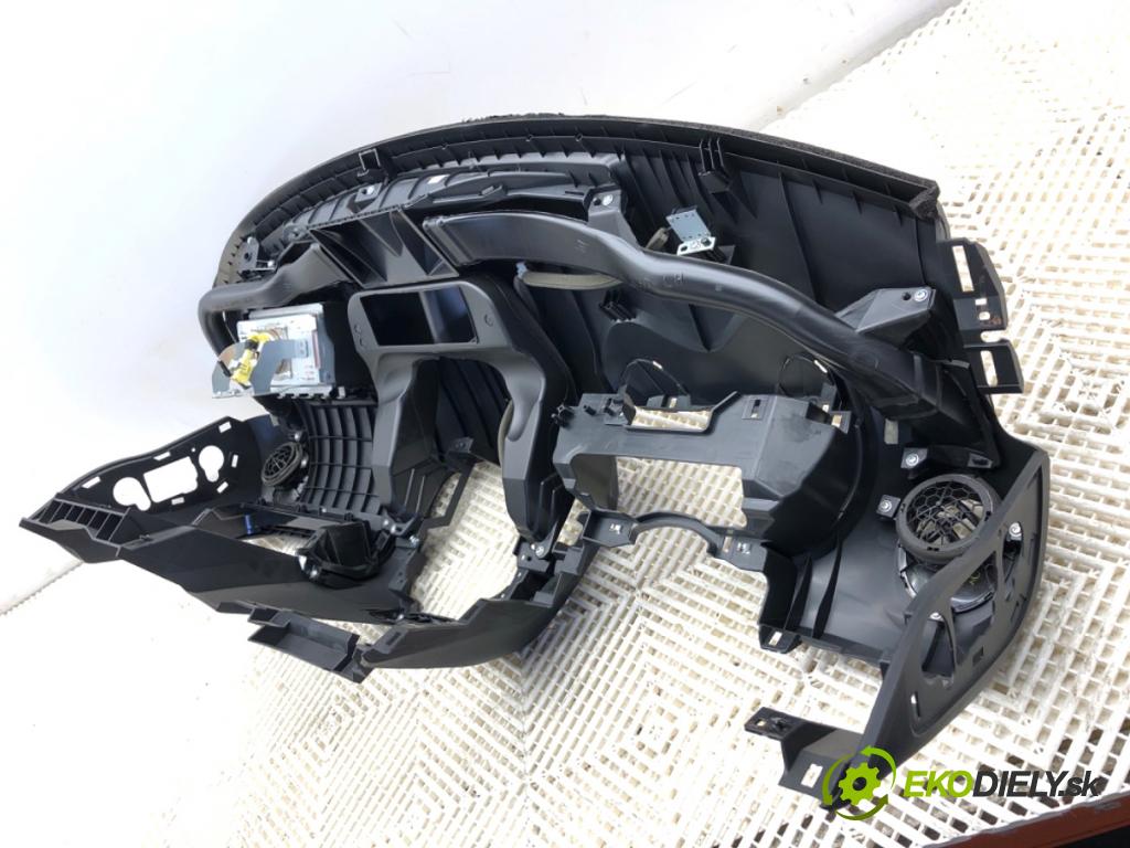 NISSAN JUKE F15 SUV 2017 86 kW 1.6 1598 Palubná doska VANKÚŠ: spolujazdca 682001KP0A