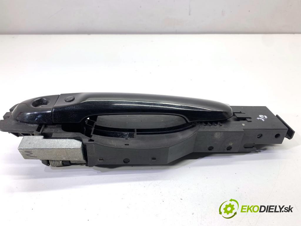 NISSAN JUKE F15 SUV 2017 86 kW 1.6 1598 klika vnejší levý přední část