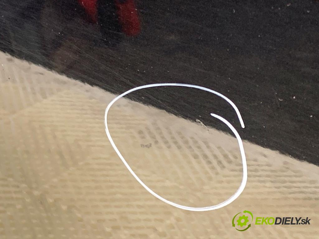 NISSAN JUKE F15 SUV 2017 86 kW 1.6 1598 Dvere pravy predný Z11