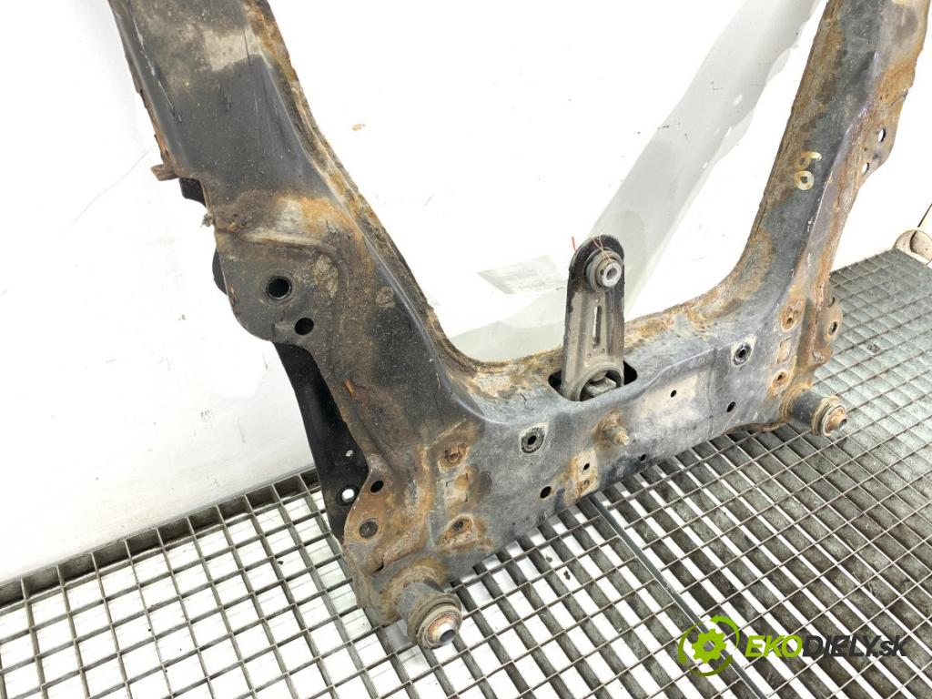 NISSAN JUKE F15 SUV 2017 86 kW 1.6 1598 Výstuha pod Motor  (Výstuha predná)