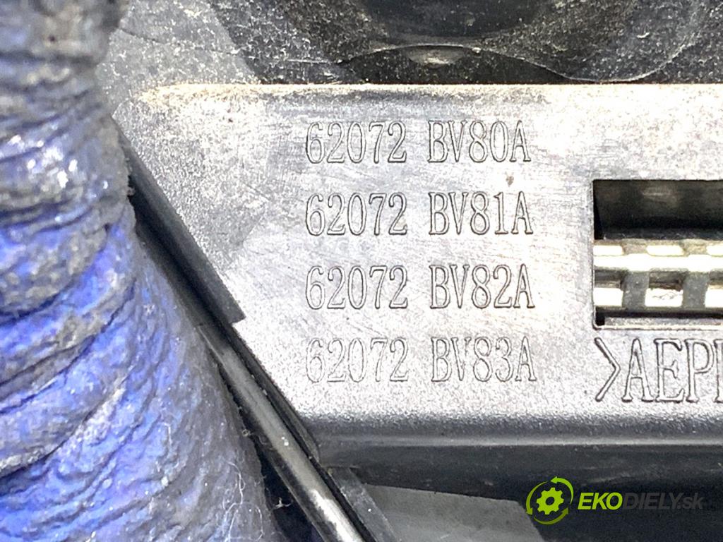 NISSAN JUKE F15 SUV 2017 86 kW 1.6 1598 Mriežka maska 62072-BV80A (Mriežka predná (maska chladiča))