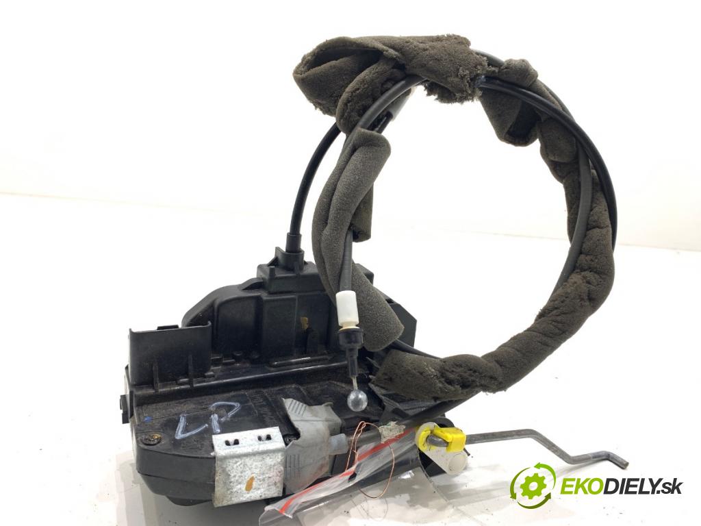 NISSAN JUKE F15 SUV 2017 86 kW 1.6 1598 zámok Dvere ľavy predný