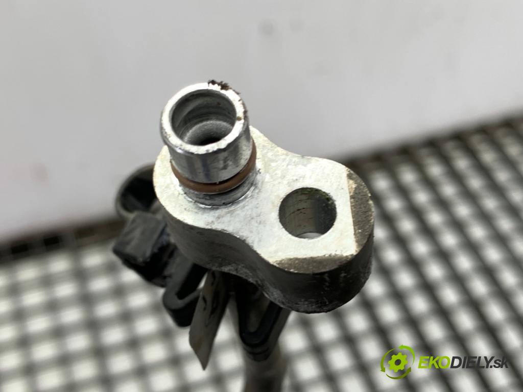 NISSAN JUKE F15 SUV 2017 86 kW 1.6 1598 rúrka klimatizace 92440BA60C (Trubka klimatizace)