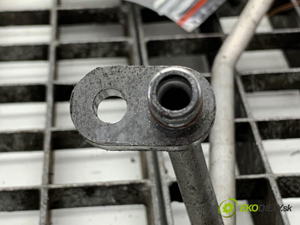 NISSAN JUKE F15 SUV 2017 86 kW 1.6 1598 rúrka klimatizace 92440BA60C (Trubka klimatizace)