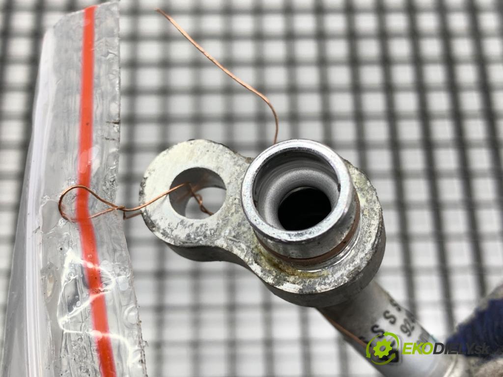 NISSAN JUKE F15 SUV 2017 86 kW 1.6 1598 rúrka klimatizace 92490BA60A (Trubka klimatizace)