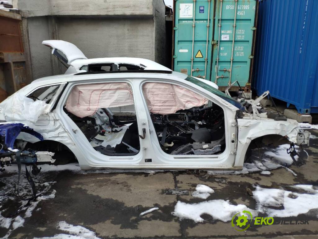 SKODA SUPERB III Kombi 2020 160 kW 1.4 TSI iV 1395 KAROSERIA ČTVRŤÁK blatník práh střecha PODŁUŻNICA