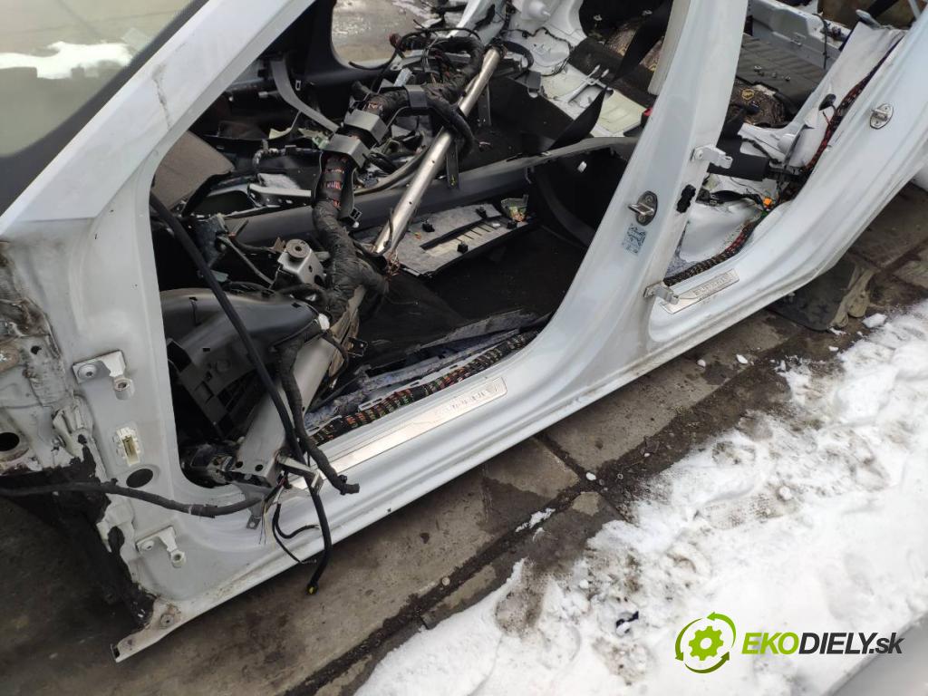 SKODA SUPERB III Kombi 2020 160 kW 1.4 TSI iV 1395 KAROSERIA ČTVRŤÁK blatník práh střecha PODŁUŻNICA