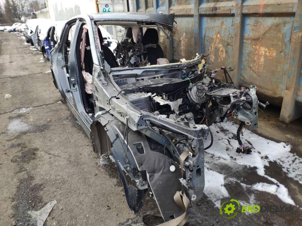 NISSAN QASHQAI J12 SUV 2024 103 kW 1.3 DIG-T 1332 KAROSERIA ČTVRŤÁK blatník práh střecha PODŁUŻNICA 