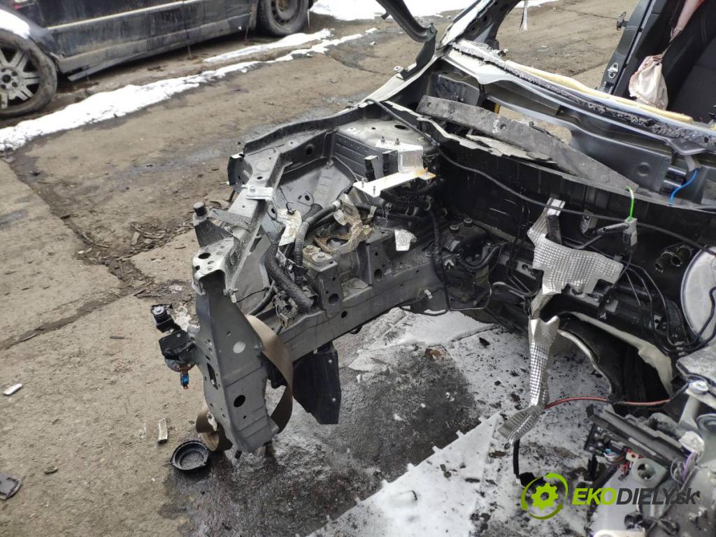 NISSAN QASHQAI J12 SUV 2024 103 kW 1.3 DIG-T 1332 KAROSERIA ČTVRŤÁK blatník práh střecha PODŁUŻNICA