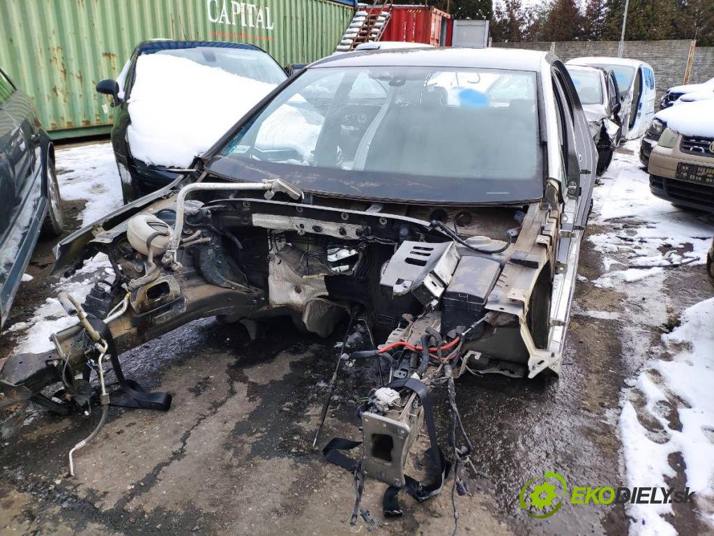 VW GOLF VII liftback 2016 92 kW 1.4 TSI 1395 KAROSERIA ČTVRŤÁK blatník práh střecha PODŁUŻNICA 