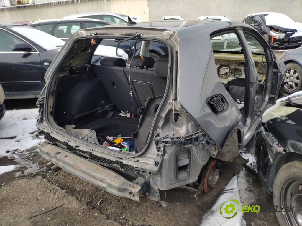 VW GOLF VII liftback 2016 92 kW 1.4 TSI 1395 KAROSERIA ČTVRŤÁK blatník práh střecha PODŁUŻNICA