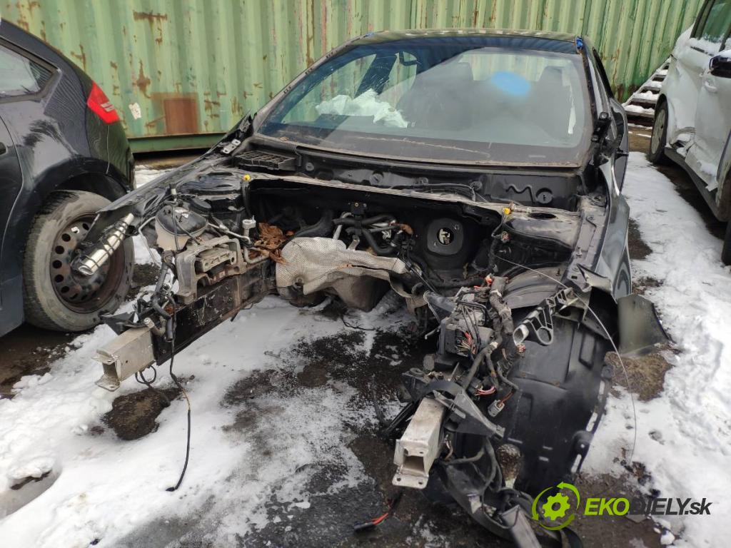 MERCEDES-BENZ W176 liftback 2015 90 kW A 180 (176.042) 1595 karoséria ČTVRŤÁK: Blatník prah strecha PODŁUŻNICA