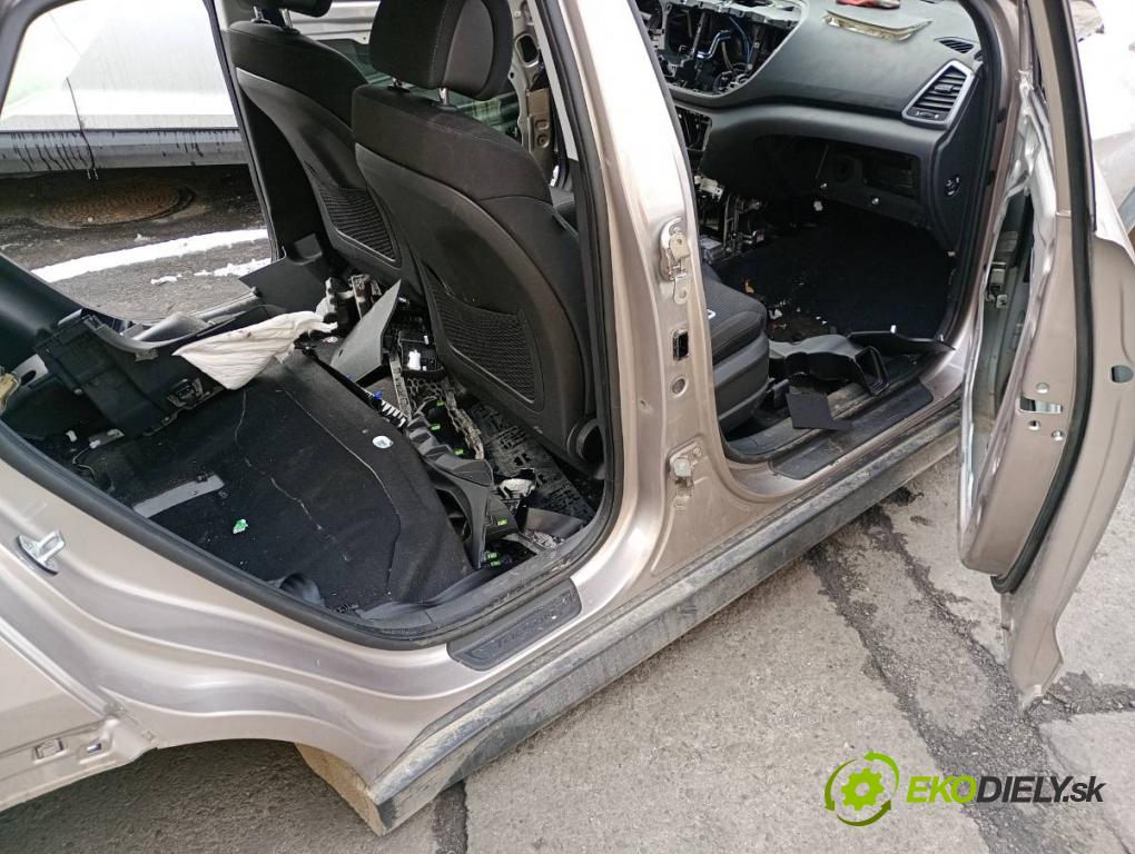 HYUNDAI TUCSON SUV 2015 130 kW 1.6 T-GDi 1591 KAROSERIA ČTVRŤÁK blatník práh střecha PODŁUŻNICA