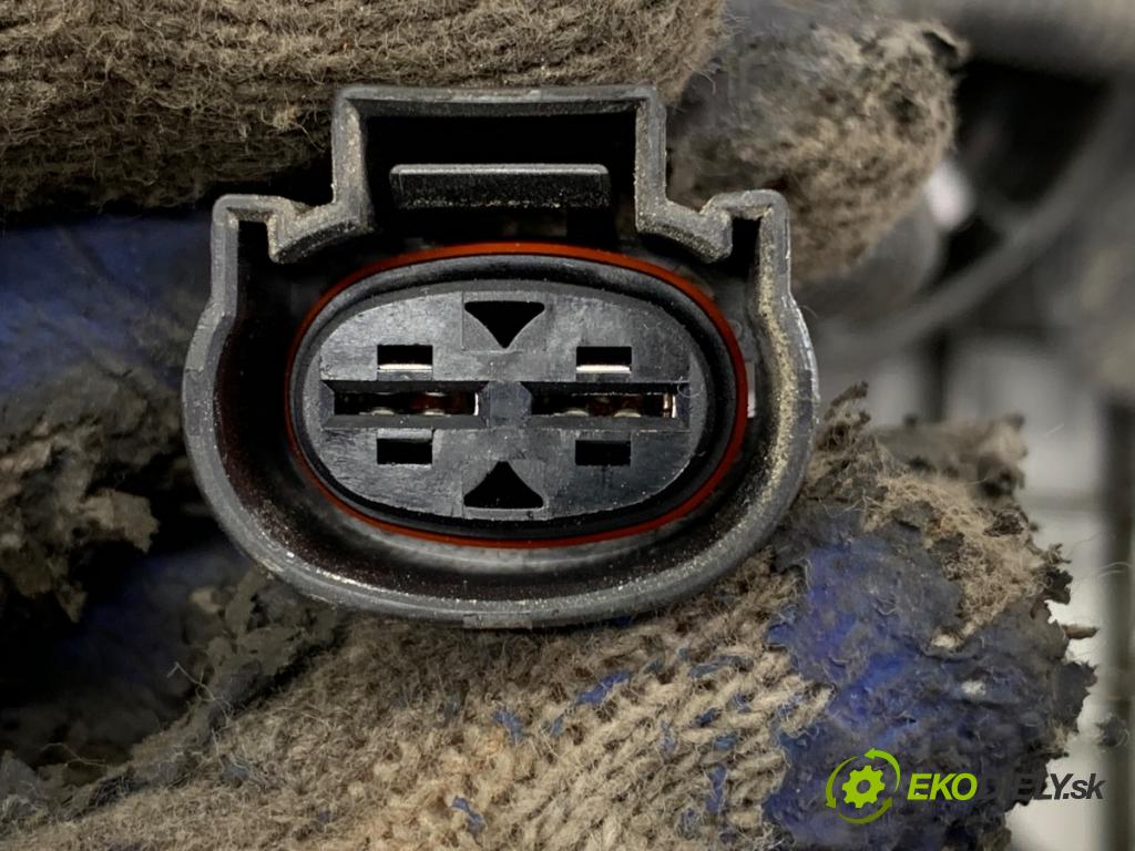 HYUNDAI TUCSON SUV 2015 130 kW 1.6 T-GDi 1591 ventilátor klimatizace A005531 (Ventilátor chladiče klimatizace)