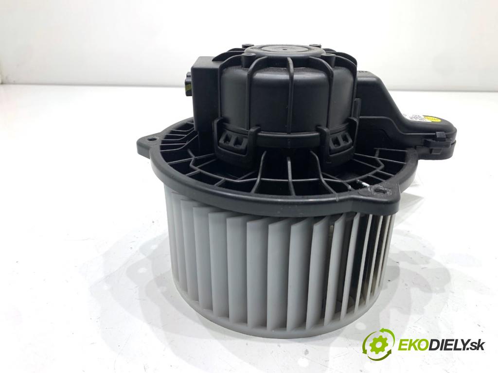 HYUNDAI TUCSON SUV 2015 130 kW 1.6 T-GDi 1591 topení D316NFFAA