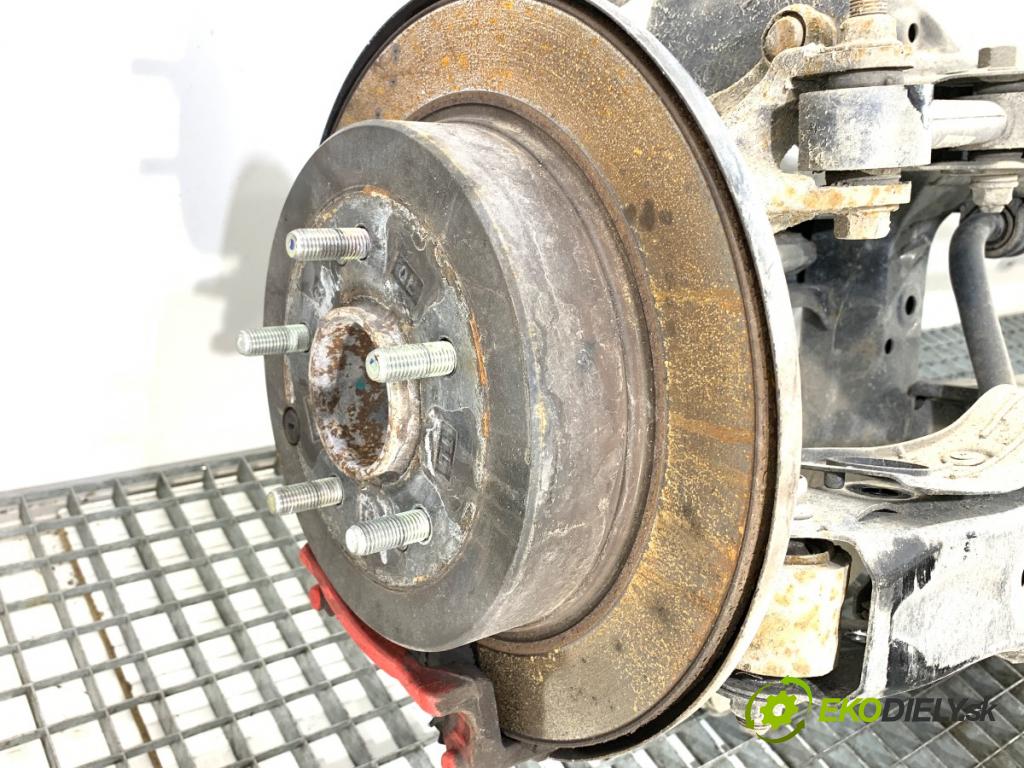 HYUNDAI TUCSON SUV 2015 130 kW 1.6 T-GDi 1591 výztuha zadní část