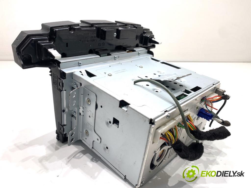 HYUNDAI TUCSON SUV 2015 130 kW 1.6 T-GDi 1591 RADIO 96560-D70014X (Audio zařízení)