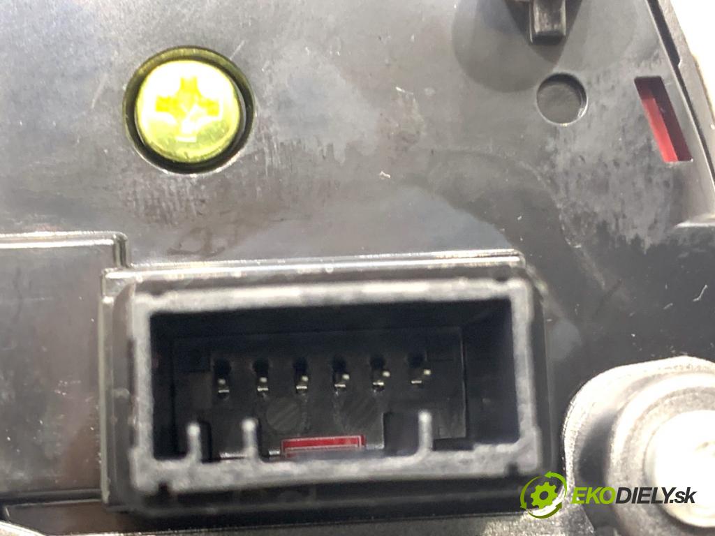 HYUNDAI TUCSON SUV 2015 130 kW 1.6 T-GDi 1591 SPÍNAČE: volantu 96720-D7220