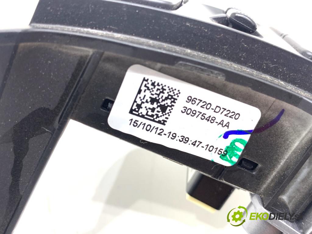 HYUNDAI TUCSON SUV 2015 130 kW 1.6 T-GDi 1591 SPÍNAČE: volantu 96720-D7220