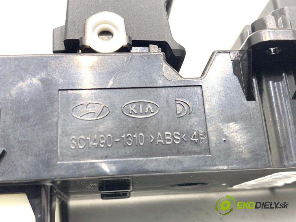 HYUNDAI TUCSON SUV 2015 130 kW 1.6 T-GDi 1591 Prepínač okien 93570-D3041 (Prepínacie páčky pod volantom)